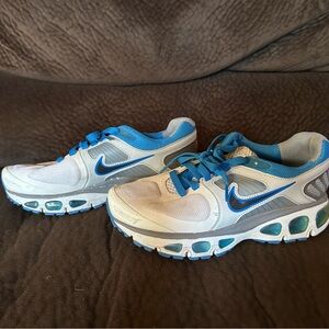 Nike Air Tail Wind w/ Fitsole Blue and White Running Shoes, women’s size 6